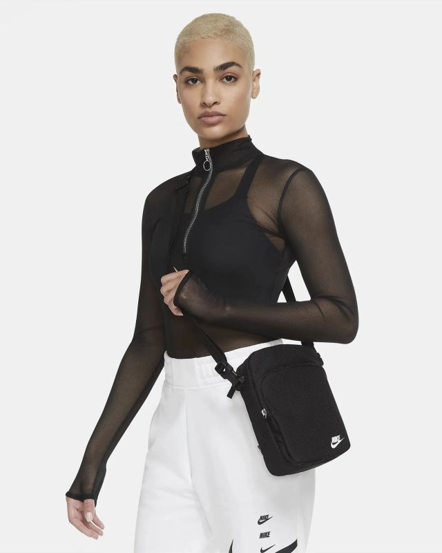 Product: NIKE - TRACOLLINA HERITAGE nera (1 of 5)