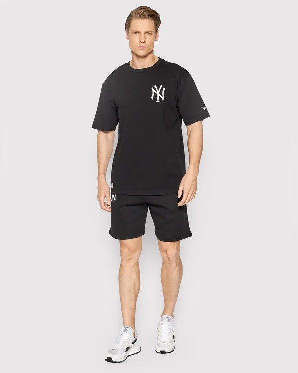 Product: NEW ERA - T shirt girocollo da uomo nera in cotone con logo bianco (1 of 9)