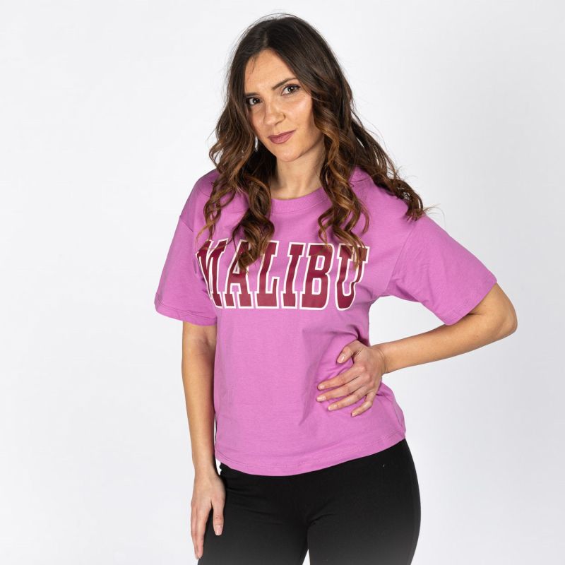 Product: JACQUELINE de YONG - T-SHIRT MANICA CORTA ROSA IN COTONE CON SCRITTA MALIBU' (1 of 5)