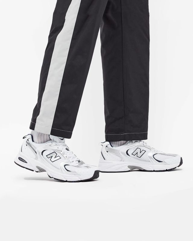 Product: NEW BALANCE 530 – SNEAKERS UNISEX LIFESTYLE BIANCA / GRIGIA / BLU – MR530SG (1 of 9)