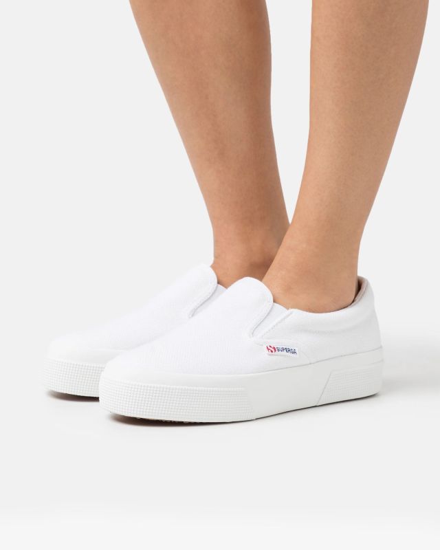Product: SUPERGA - Sneakers da donna bianca con suola alta e occhielli argento metallizzato - 2740 PLATFORM SLIPON (1 of 6)