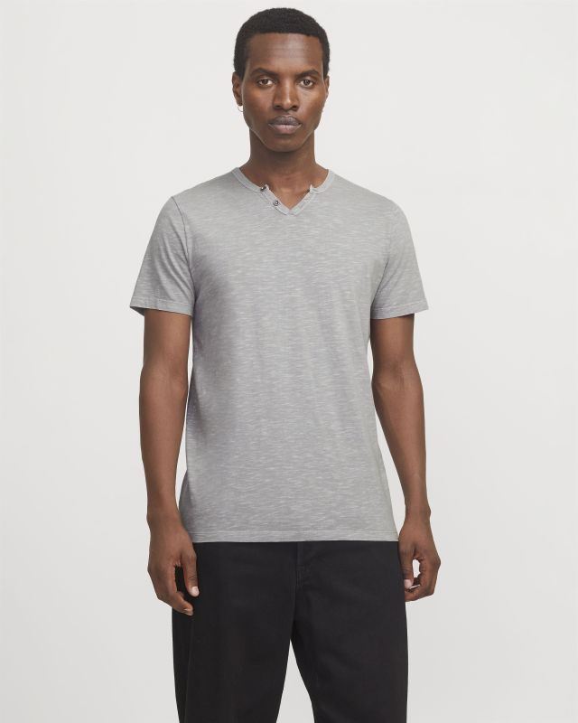 Product: TSHIRT MM ESPLIT NECK TEE SS NOOS (1 of 5)