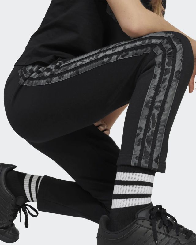 Product: ADIDAS - LEGGINGS JUNIOR NERI CON 3 STRISCE ANIMALIER FRENCH TERRY  - KC5412 (1 of 5)