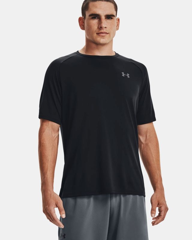 Prodotto: UNDER ARMOR - T shirt da allenamento uomo nera in tessuto traspirante