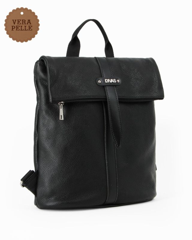Prodotto: DIVAS - Zaino nero in VERA PELLE con tasca su patta - MADE IN ITALY