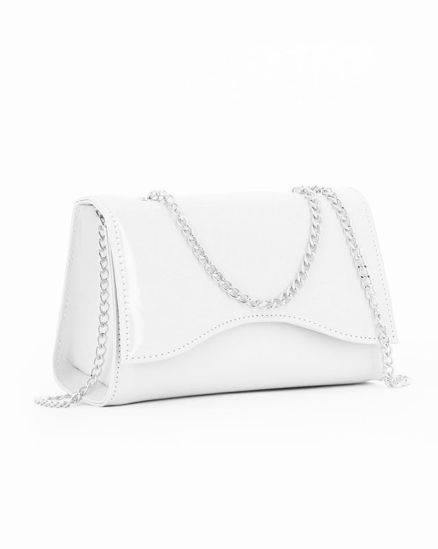 Prodotto: ANNES NICOLE - Pochette bianca con patta in vernice e doppia catenina, MADE IN ITALY