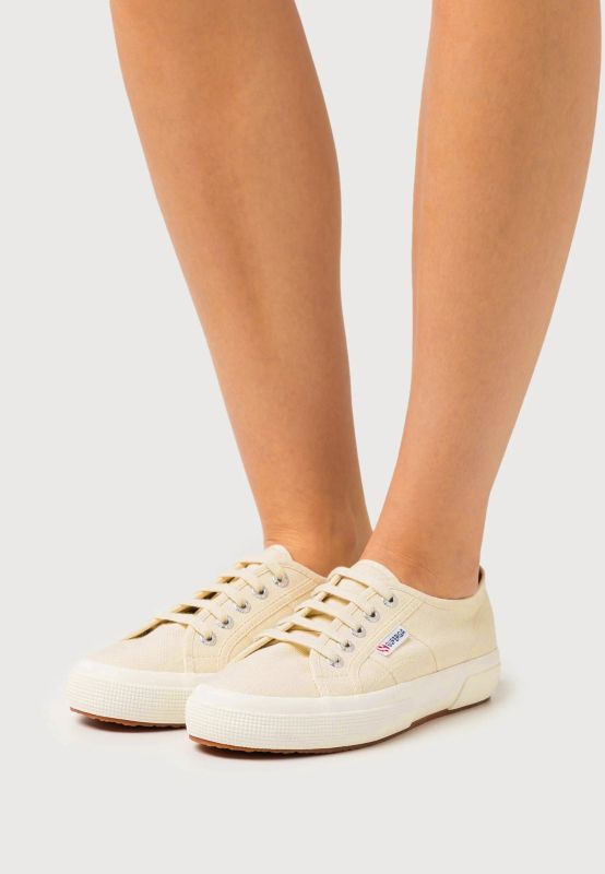 Prodotto: SUPERGA - Sneakers da donna beige in tessuto con lacci - 2750 NEW PLUS