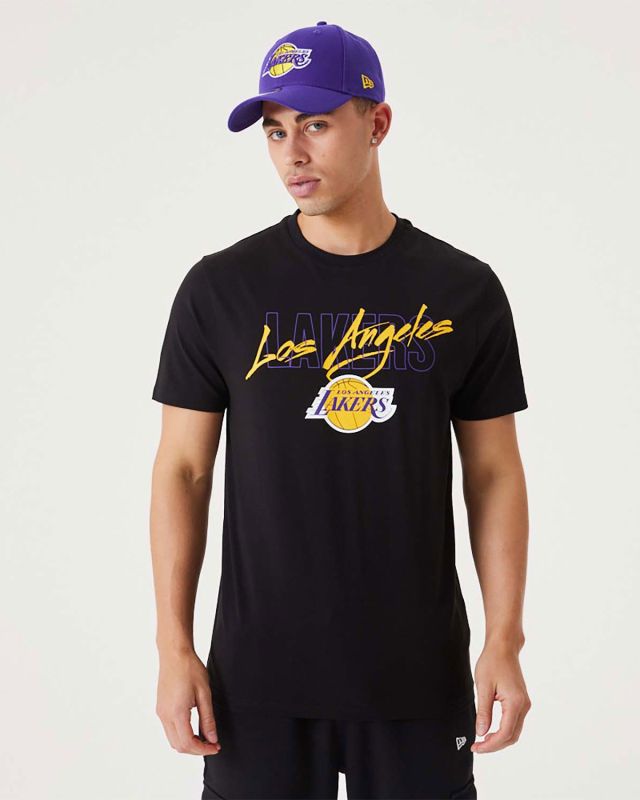 Prodotto: NEW ERA - T shirt da uomo nera in cotone con logo Los Angeles Lakers