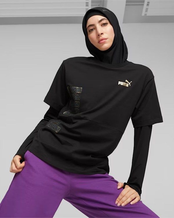 Prodotto: PUMA - T shirt relaxed fit da donna nera con logo oro