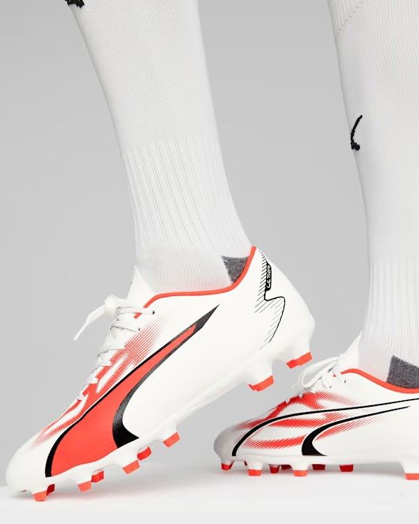 Prodotto: PUMA - Scarpa da calcio uomo bianca e rossa - ULTRA PLAY FG/AG