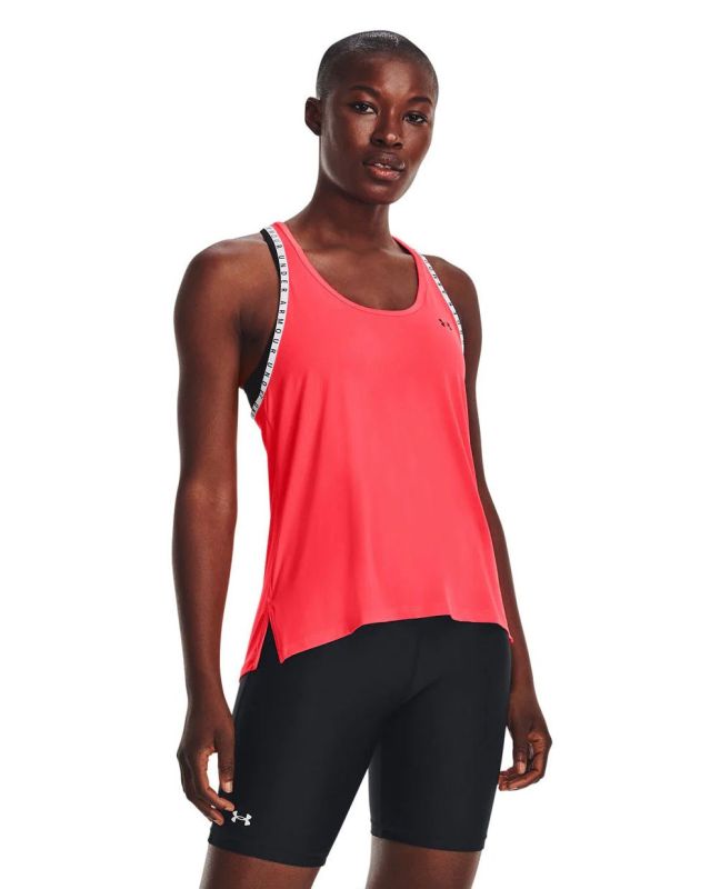 Prodotto: UNDER ARMOUR - Canotta da donna rossa e bianca in tessuto traspirante con logo nero
