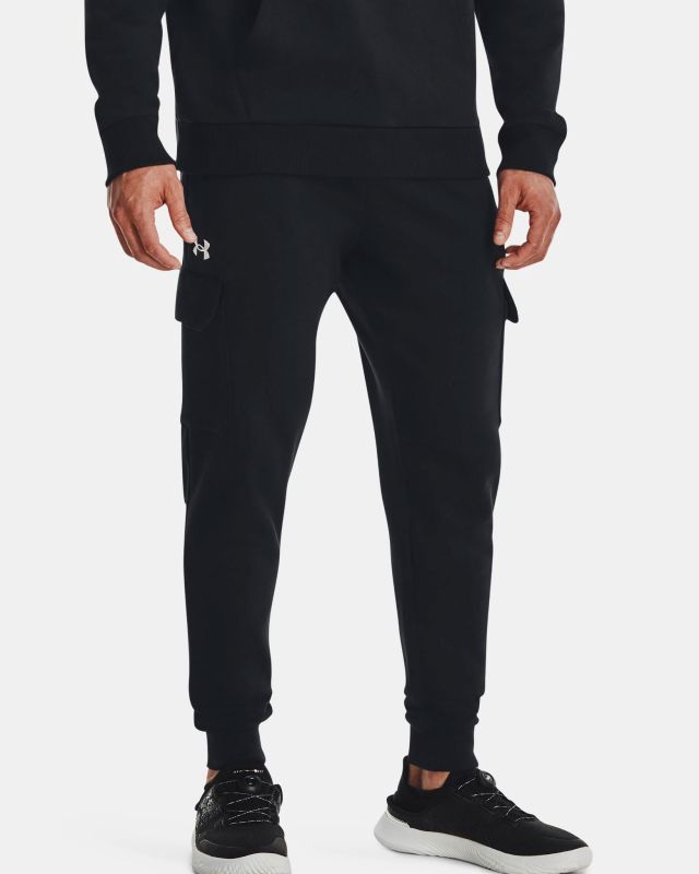 Prodotto: UNDER ARMOUR - Pantalone tuta cargo da uomo nero con logo bianco