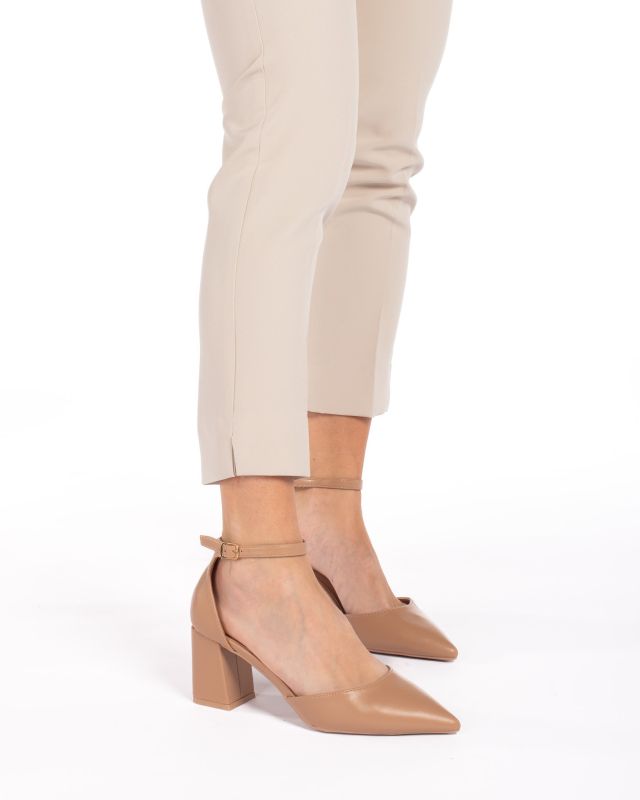 Prodotto: MISS GLOBO - Décolleté beige con sottopiede in memory foam e cinturino alla caviglia, tacco 7CM