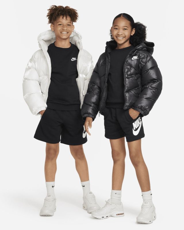 Prodotto: NIKE - Pantaloncino corto nero da bambino con logo bianco
