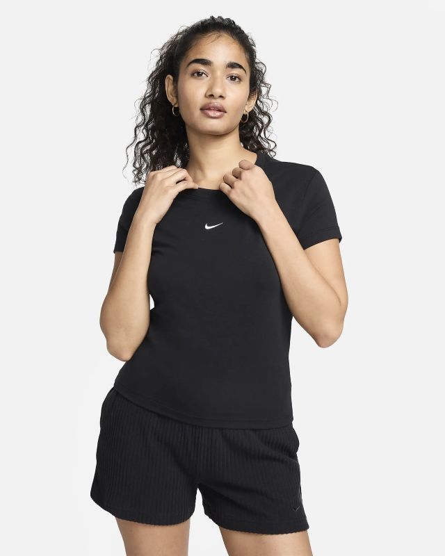 Prodotto: NIKE - T-SHIRT MM CHLL KNT MD CRP DA DONNA NERO - FV5508/010