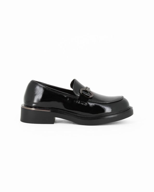 Prodotto: MISS GLOBO - Mocassino nero con moschettone e sottopiede in memory foam