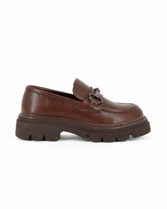 Prodotto: LOLA - Mocassino marrone con morsetto e suola track