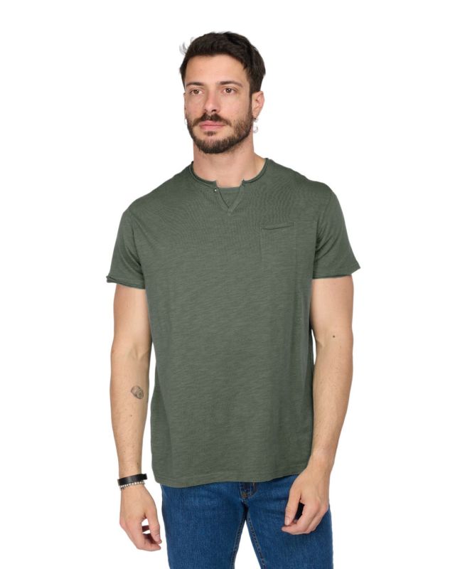 Prodotto: TSHIRT MANICA CORTA SCOLLO V