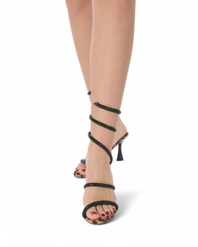 Prodotto: MISS GLOBO - Sandalo nero a spirale in strass con dettagli leopardati, tacco 8,5CM
