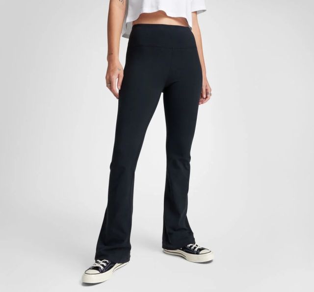 Prodotto: CONVERSE LEGGINGS FLARE NERO DA DONNA, 10027403