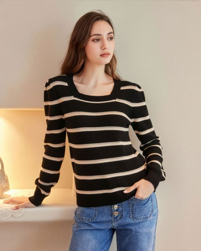Prodotto: BACHATA - Maglia manica lunga nera a righe beige con scollo quadrato