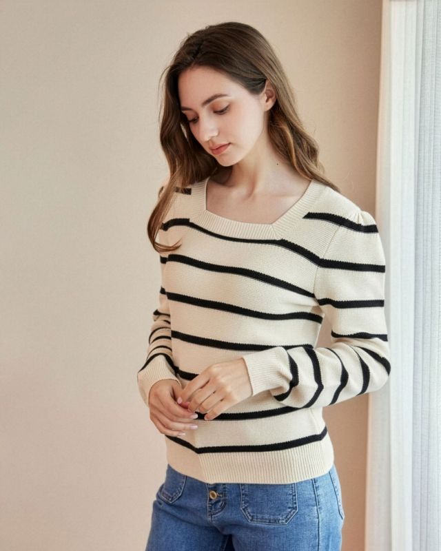 Prodotto: BACHATA - Maglia manica lunga beige a righe nere con scollo quadrato