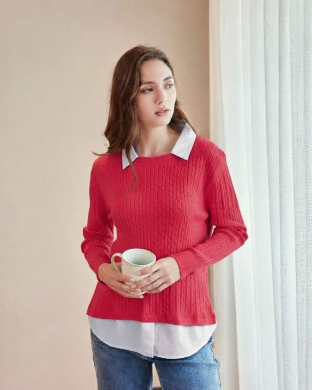 Prodotto: BACHATA - Maglia manica lunga rossa con finta camicia  bianca da donna