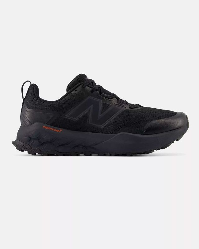 Prodotto: NEW BALANCE -  SCARPE DA RUNNING TRAIL FRESH FOAM NERE DA UOMO,  MGARO2RN