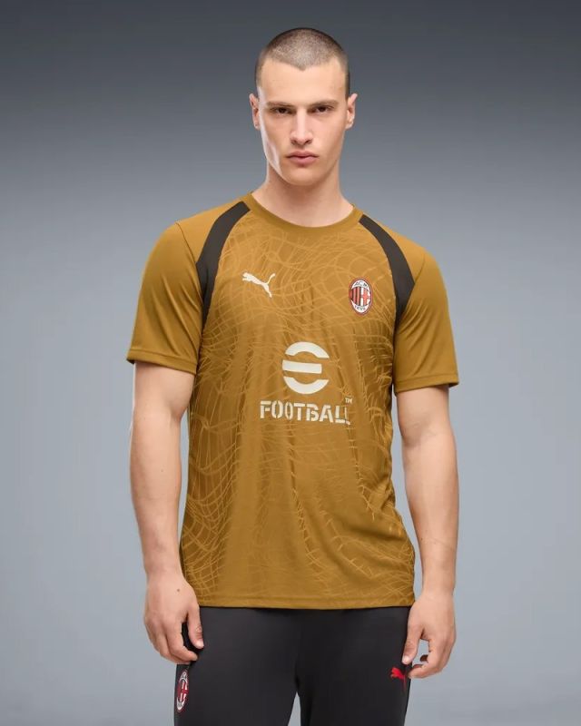 Prodotto: T-SHIRT MM ACM MILAN TRAINING GOLD
