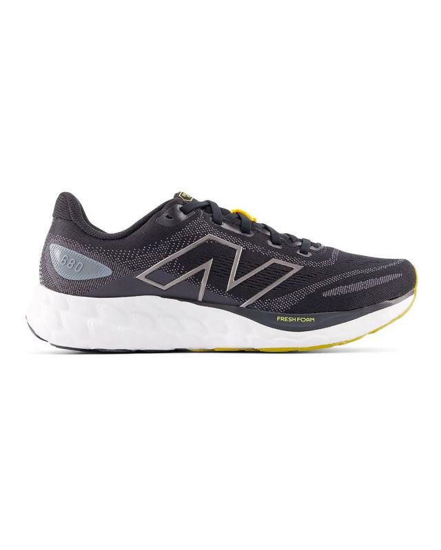 Prodotto: NEW BALANCE - Scarpa da running uomo rossa  in mesh traspirante con intersuola ammortizzante - FRESH FOAM 680V7