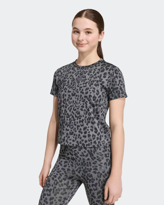 Prodotto: ADIDAS -T-SHIRT MEZZA MANICA JUNIOR ( 9-15 ANNI) SEASONAL SPORT MACULATA NERA E GRIGIA, KC7224