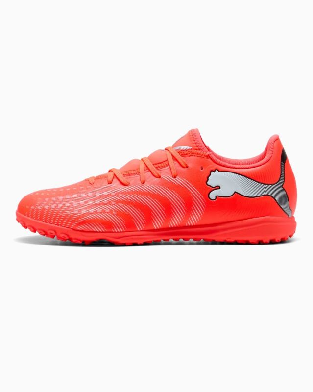 Prodotto: PUMA- SCARPA DA CALCETTO FUTURE 9 PLAY TT ROSSA FLUO CON DETTAGLI GRIGI E NERI DA UOMO, 108918-01