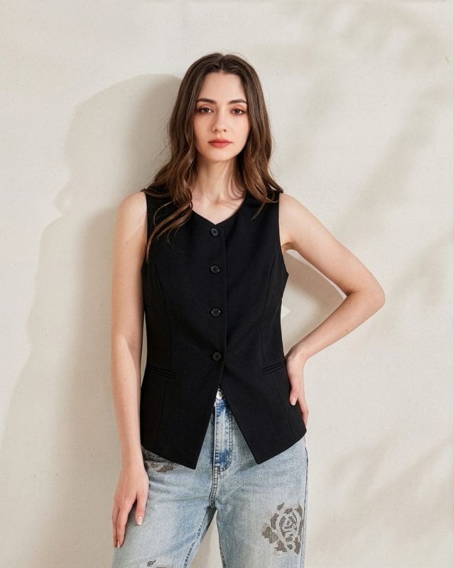 Prodotto: BACHATA - Gilet nero con bottoni