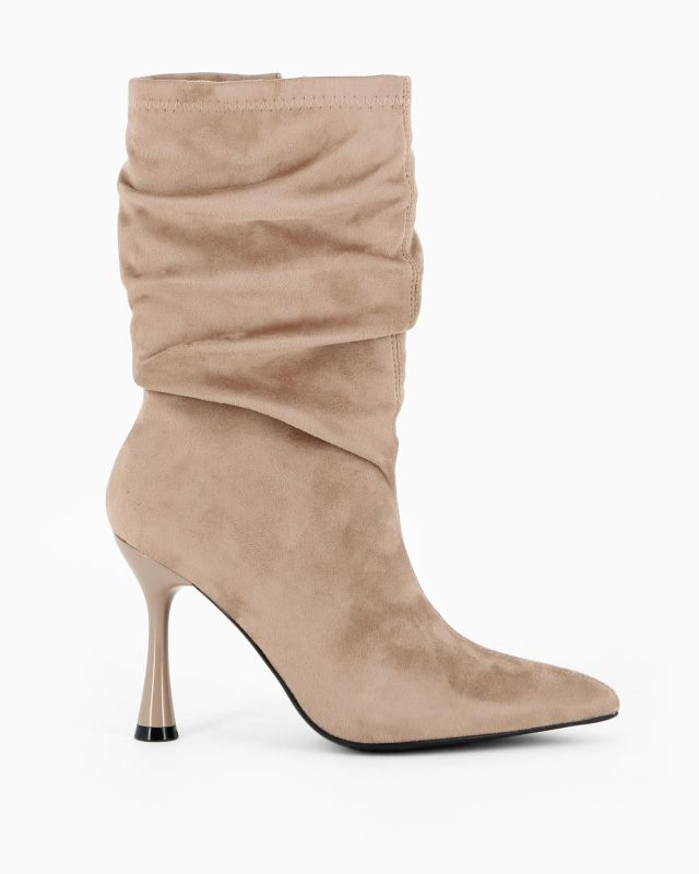 Prodotto: MISS GLOBO - Stivale khaki scamosciato a punta con gambale arricciato e zip laterale, tacco 9,5CM