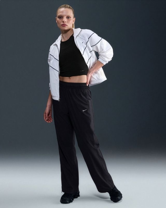 Prodotto: NIKE -PANTALONI DONNA NERI SPORTSWEAR CLASSIC, HV2324-010