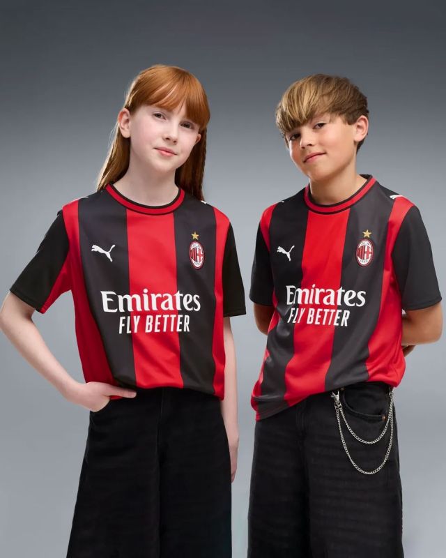 Prodotto: PUMA - T-SHIRT JUNIOR ( 7-16 ANNI) ACM MILAN HOME REPLICA, 784124-01