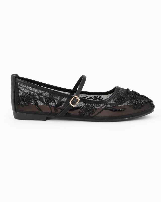 Prodotto: MY JEWELS - Ballerina nera a rete con ricami floreali e perline, cinturino frontale con fibbia