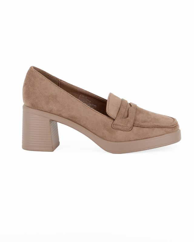 Prodotto: MISS GLOBO - Mocassino khaki scamosciato, tacco 6,5CM