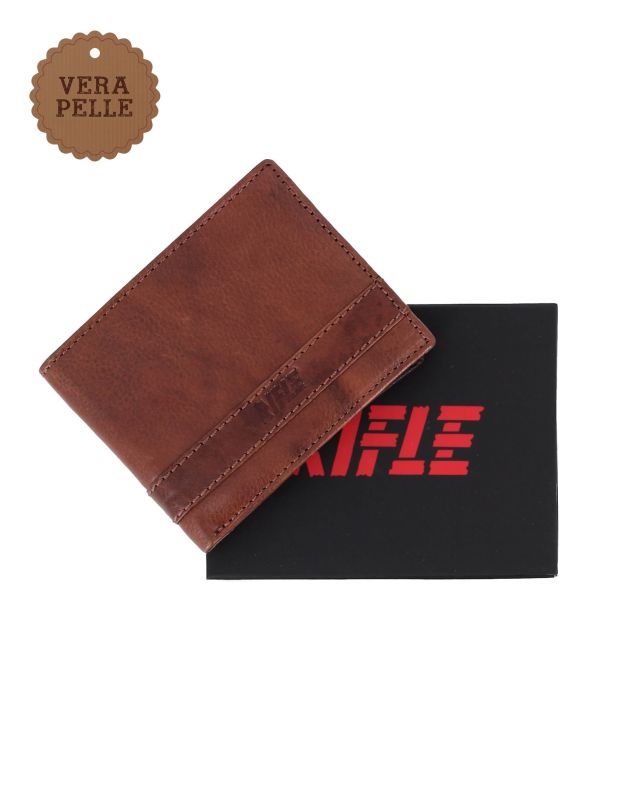 Prodotto: RIFLE - Portafoglio uomo cognac con logo frontale e ribaltina in VERA PELLE