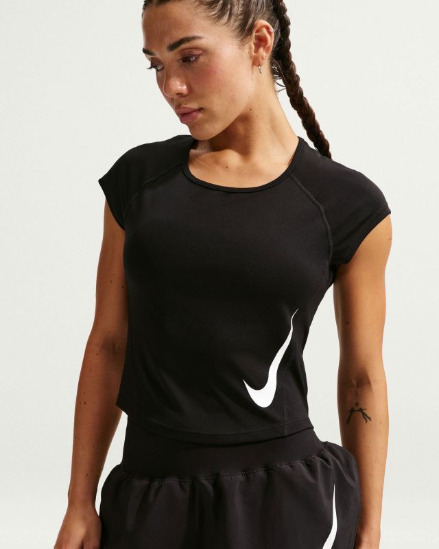 Product: NIKE - T- SHIRT  MEZZA MANICA SWOOSH RUN NERA DA DONNA, IF4998/010 (1 of 5)