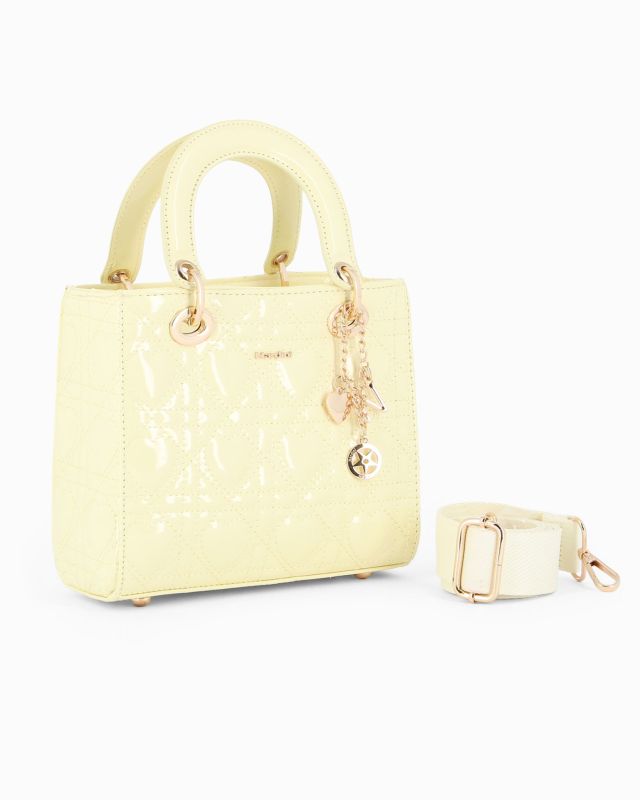 Product: NARDINI - Borsa piccola gialla due manici effetto vernice trapuntata con cuori e ciondoli, tracolla removibile (5 of 8)