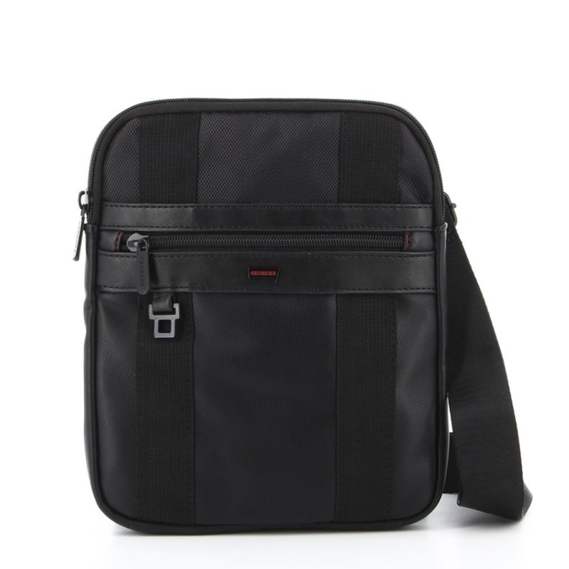 Product: CARRERA - Borsello nero con zip frontale orizzontale e tracolla regolabile (1 of 4)