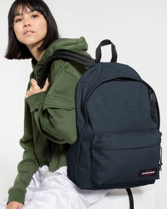 Product: EASTPAK - Zaino OUT OF OFFICE blu con tasca frontale e scomparto laptop (1 of 9)