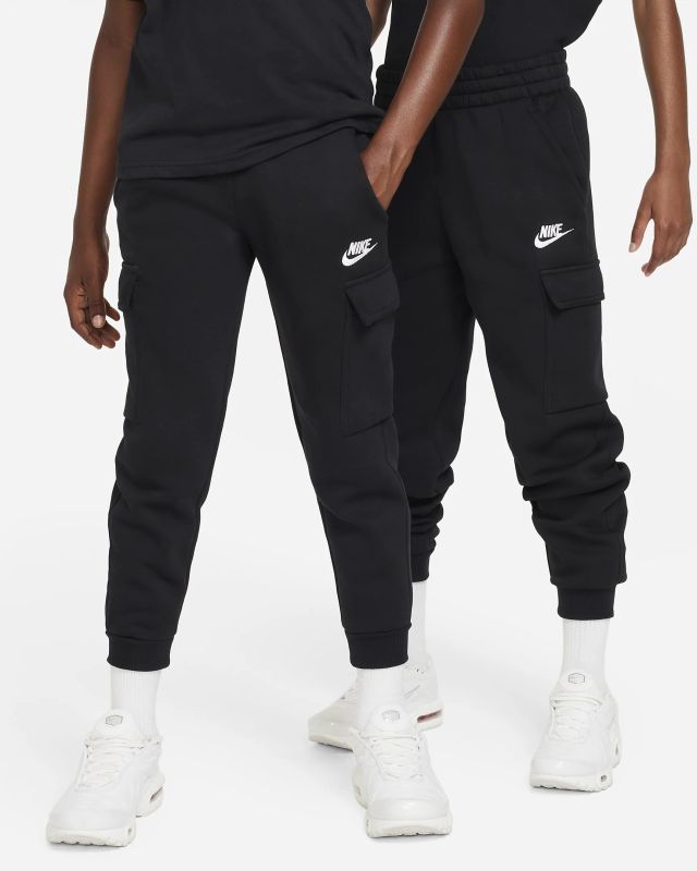 Product: NIKE - Pantalone cargo da bambino nero con logo bianco (1 of 5)