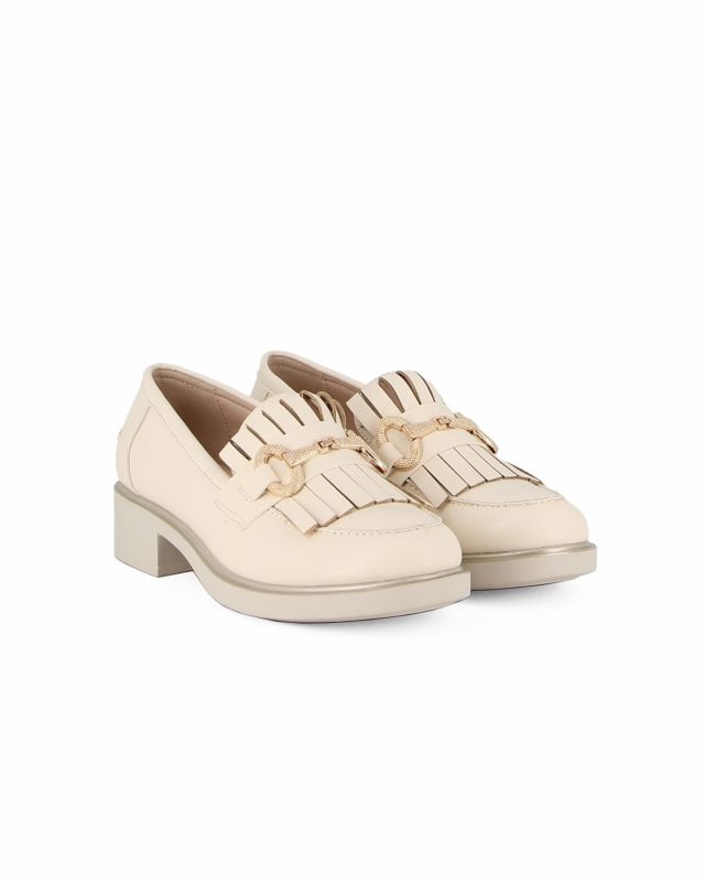 Product: MISS GLOBO - Mocassino beige con morsetto oro e frange (1 of 5)
