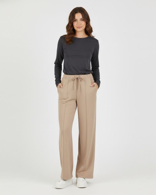 Prodotto: BACHATA - Pantalone a palazzo beige con pinces da donna