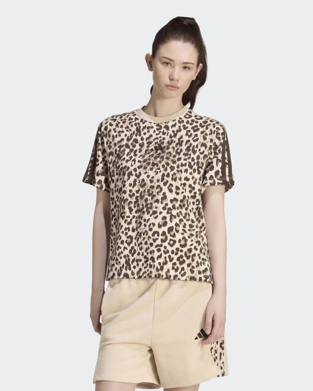 Prodotto: ADIDAS - T-SHIRT MEZZA MANICA AOP SJ TEE LEOPARDATA E BEIGE  DA DONNA, KH1549