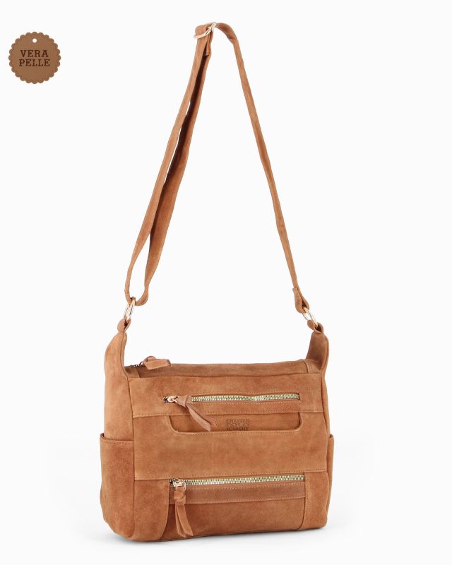 Prodotto: CHESTER POLO ACADEMY - Tracolla cuoio scamosciata in VERA PELLE con tre tasche frontali